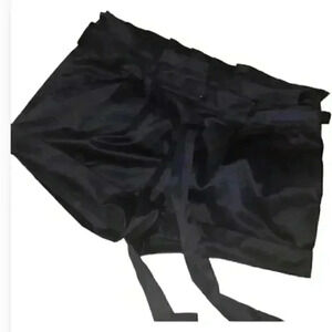 Woman navy shorts size Medium never worn